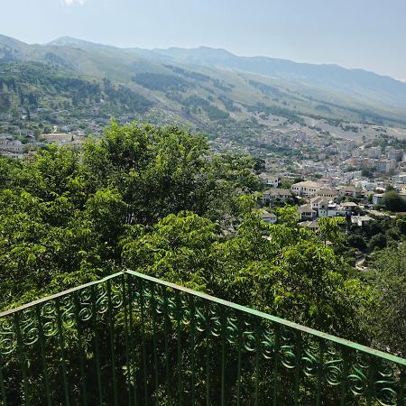 Traditional House Shapllo Gjirokastra Zewnętrze zdjęcie