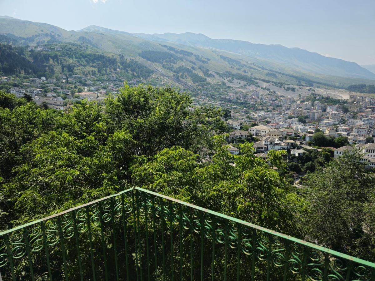 Traditional House Shapllo Gjirokastra Zewnętrze zdjęcie